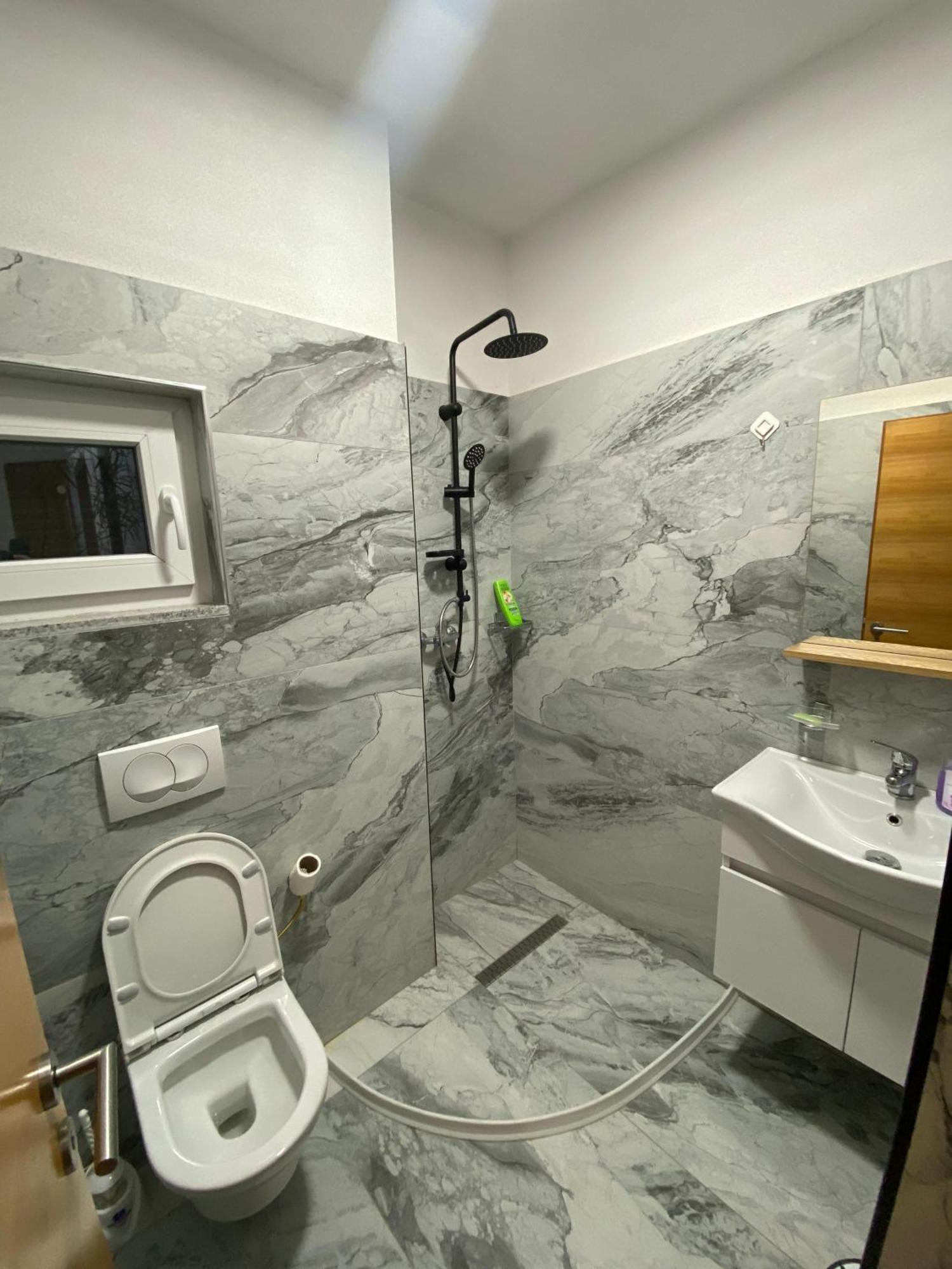 Guest House Korabi Ceren Exterior photo